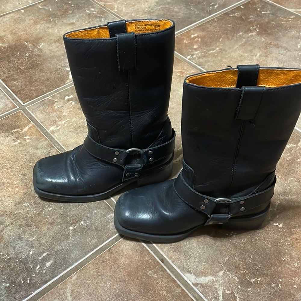 Kids girls 12 1/2 M Frye Harness boots black